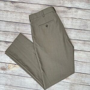 Mens Van Heusen Traveler Pants Size 36x32